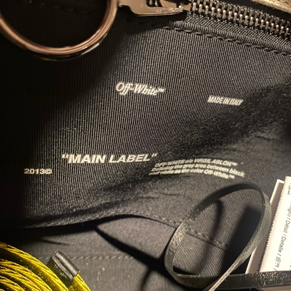 ☀️SOLD☀️ NEW OFF-WHITE Bag 2 interchangeable Straps Extra Coin Holder & Wrench - Picture 9 of 15